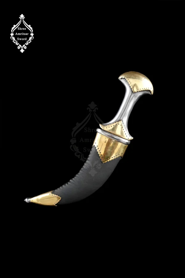 Arabian Dagger Arabian Dagger