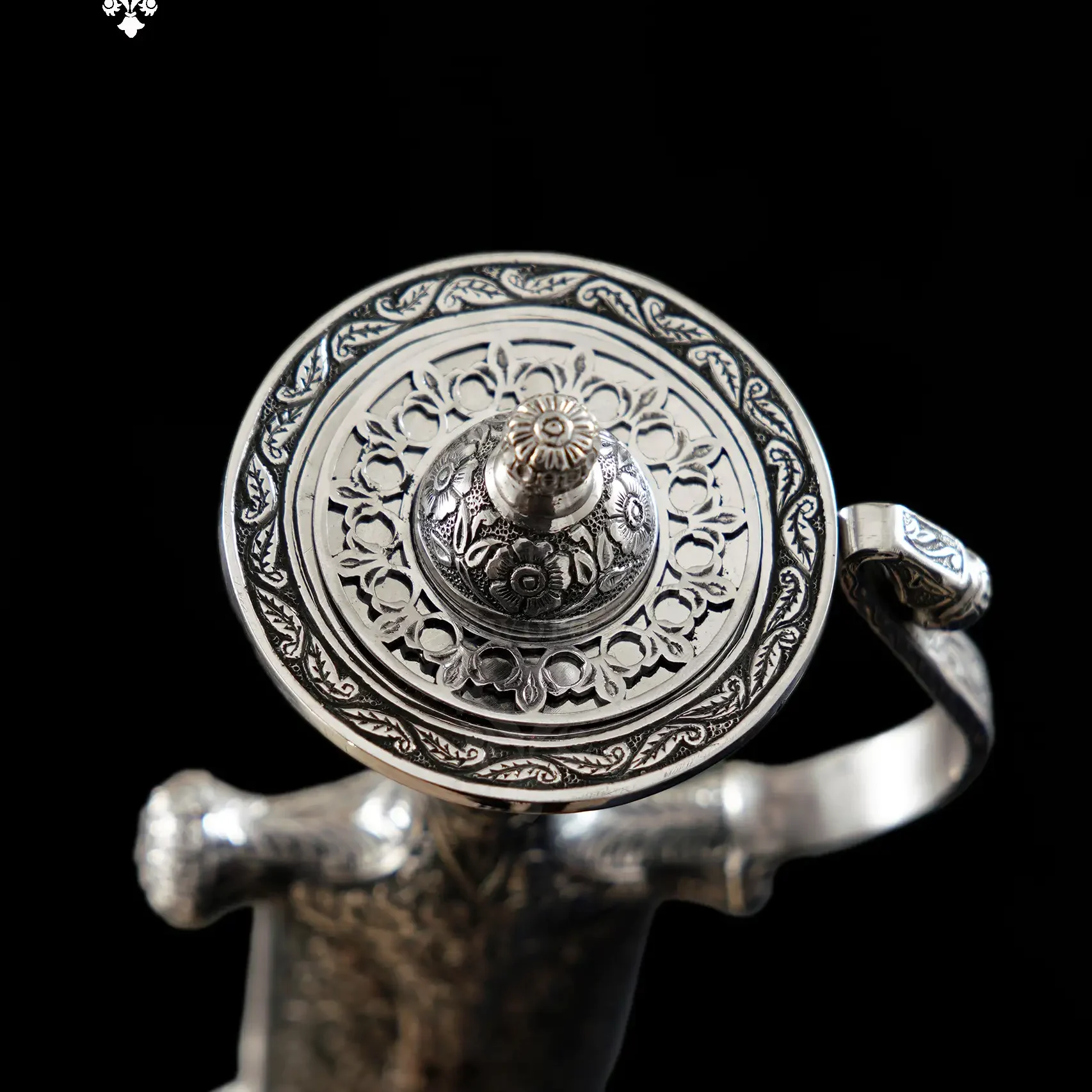 Wedding Tulvar Disc Pomel